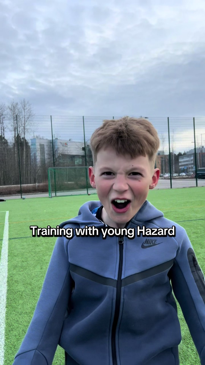 TikTok clip: training session with a young winger